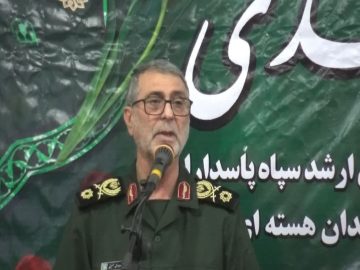 بدره پرچمدار جهاد در جنگ ترکیبی است